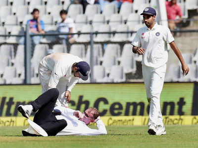 India v England talking points, 4th Test, Mumbai: Reiffel cops a blow and Cook's opening XI