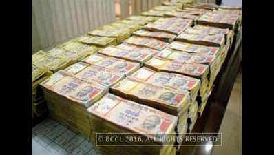 I-T raids on Chennai jewellery shops; Rs 150 crore of cash, 100kg gold seized