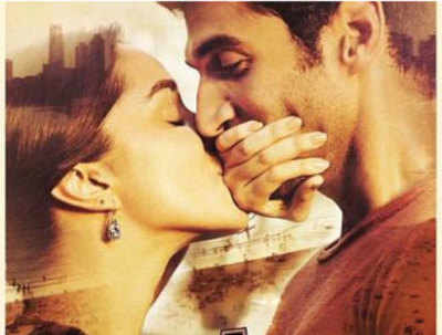 First look: Aditya Roy Kapur-Shraddha Kapoor look smitten in 'OK Jaanu' poster