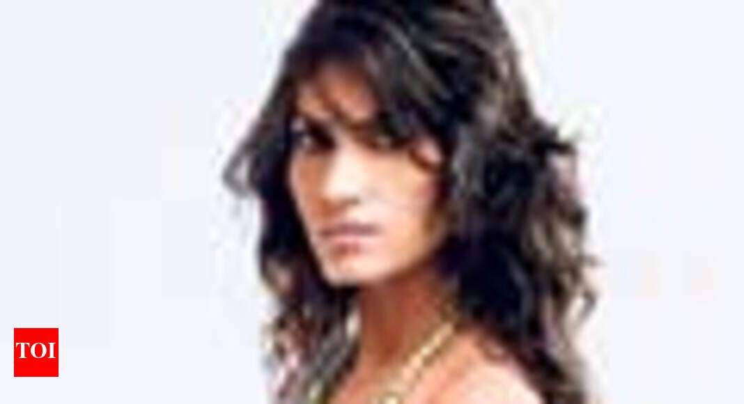 Susheel wins 'most ravishing anchor award' Times of India