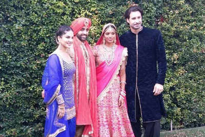 Pics: Sunny Leone attends brother Sundeep's wedding