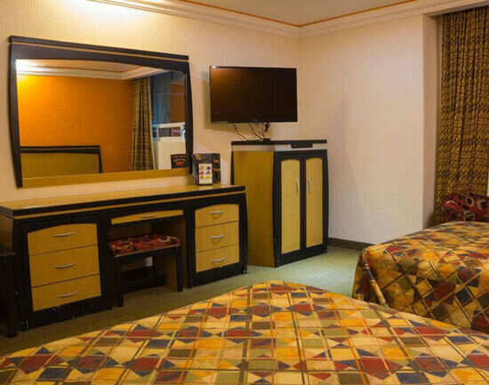 Hotel Ambus Mundos