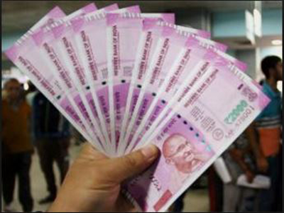 Rupee falls by 40 paise against US Dollar to end at 67.83