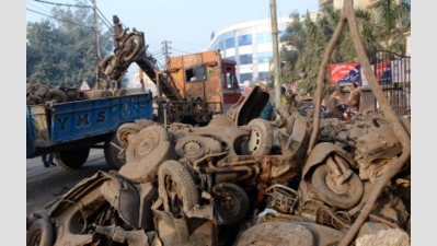 Rusting vehicles removed from Gandhi Maidan