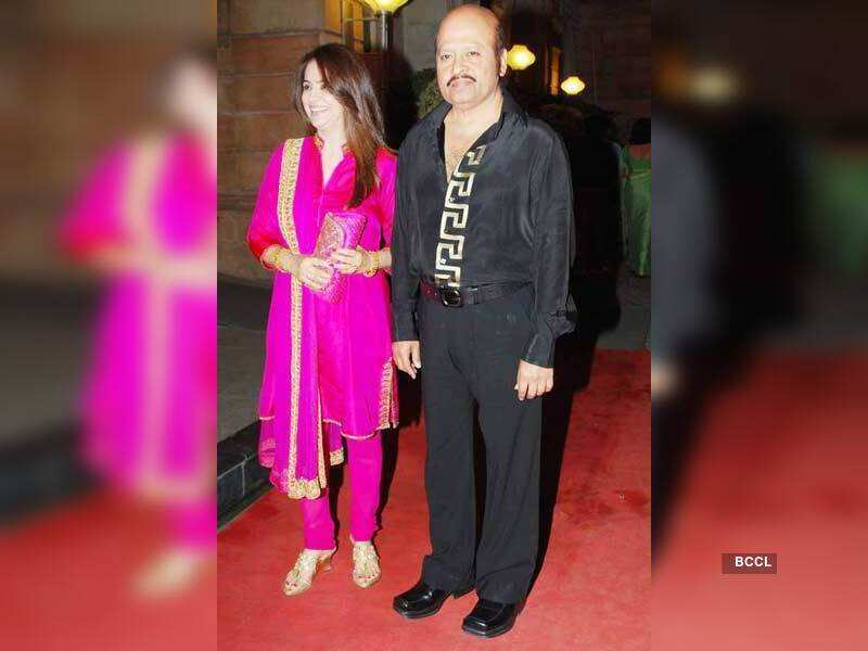 Rajesh Roshan with wife at Dr Photogallery