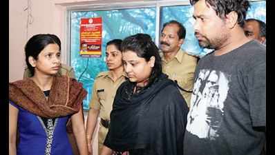 Police bring serial con bride, relatives to Kochi