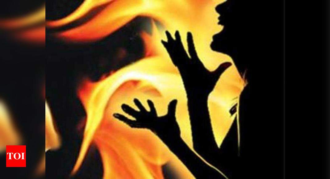 Woman Burns To Death: Woman Burns To Death, Kin Cry Foul 