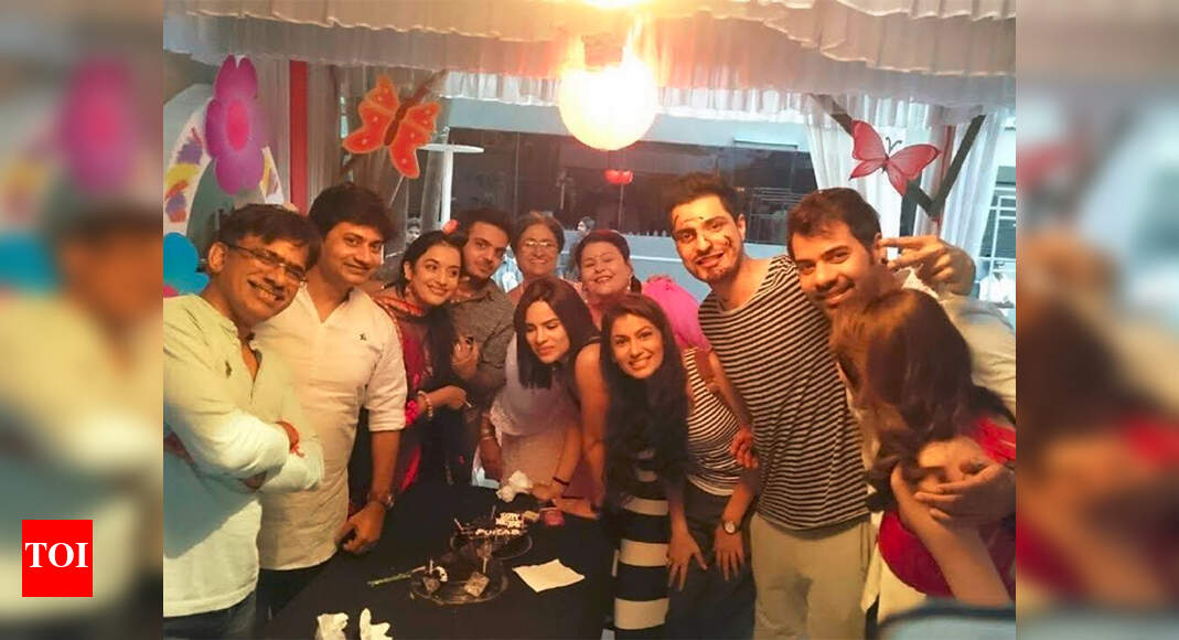 Kumkum Bhagya co-stars surprise Vin Rana on his birthday - Times of India
