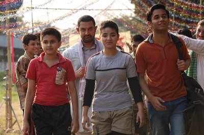 Dangal Movie Review, Box Office, Story, Synopsis, Trailer, Cast & Crew