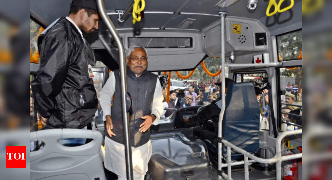 Nitish Kumar: Nitish Kumar launches 125 hi-tech luxury buses for Sikh ...