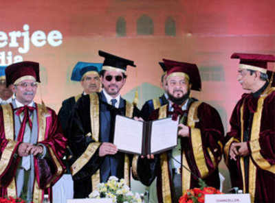 Shah Rukh Khan conferred with honorary doctorate