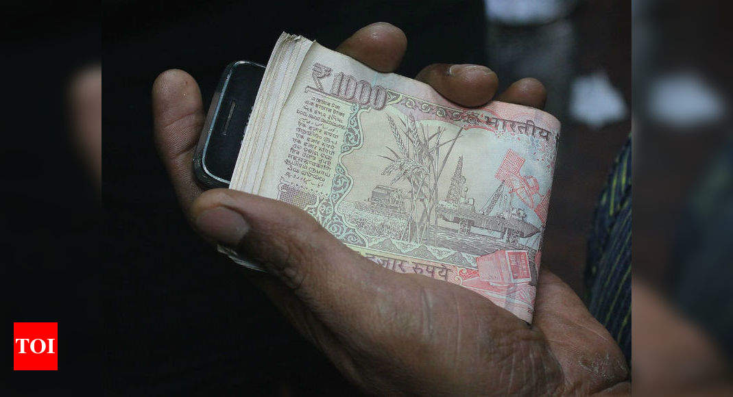 Demonetisation Minimum Rs 10 000 Fine For Holding Old Notes No Jail Term India News Times Of India