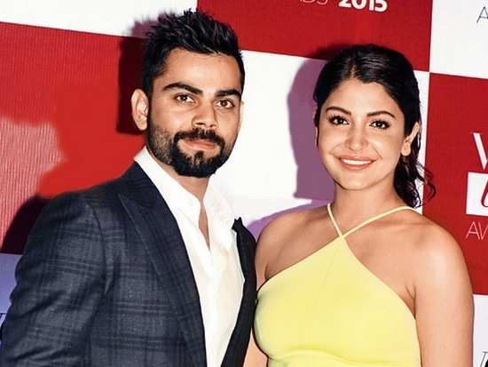 Anushka and Virat send their New Year wishes for fans, albeit separately!
