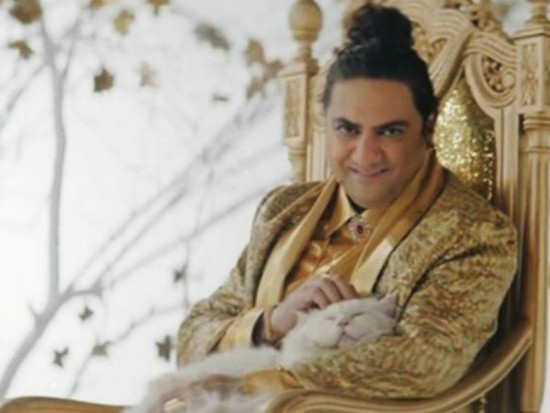 Taher Shah is back, and this time he is preaching 'Humanity Love'!