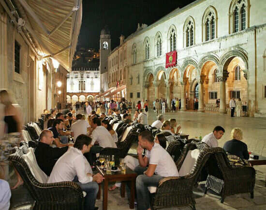 Nonenina Bar
