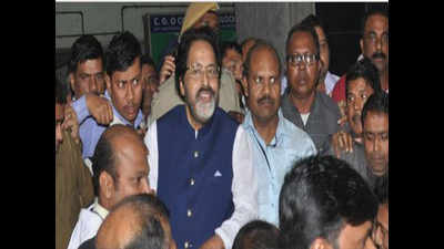 CBI arrests Sudip; Mamata's fight with Centre intensifies
