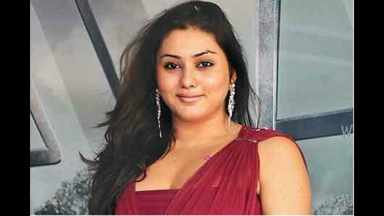 Chennai court directs house owner not to harass actor Namitha | Chennai  News - Times of India