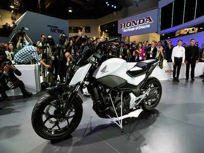 Honda showcases self-balancing, self-riding bike at CES 207