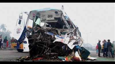 5 killed, 30 injured in Howrah bus accident