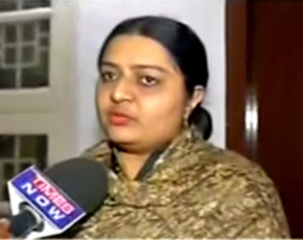 
Jayalalithaa’s niece makes ambitions clear; to make political debut
