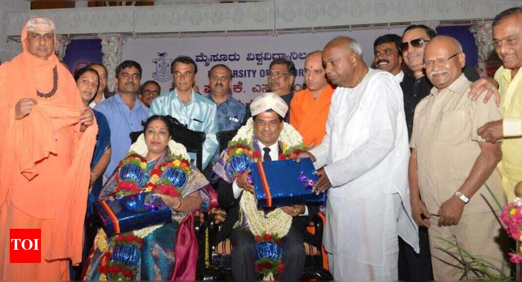 University of Mysore vice-chancellor Rangappa bid adieu | Mysuru News ...