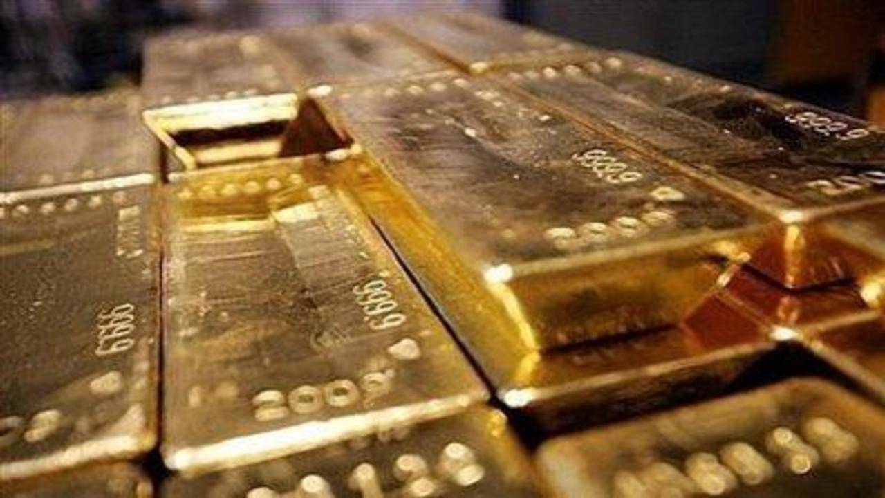 Robber surprised after he breaks into gold business: No bars inside