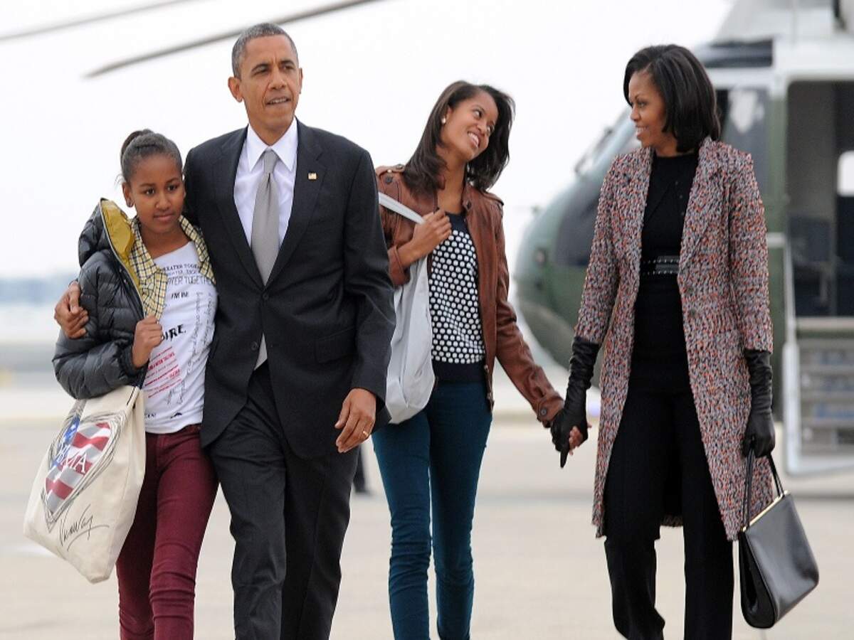 Barack Obama S Daughter This Is Why Barack Obama S Youngest Daughter Sasha Missed His Farewell Address Times Of India