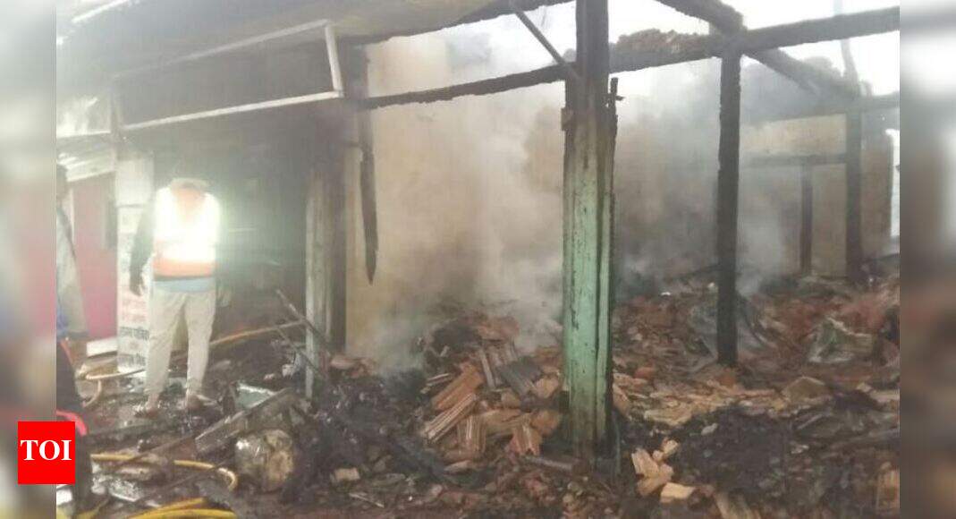 Mumbai Fire: Mumbai: 70-year-old woman and daughter charred to death in ...