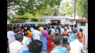 Villagers decide to end ban on entry of dalits into temple