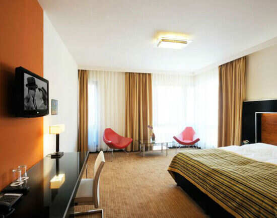 Prague hotels at surprisingly low tariffs: the best of budget stays
