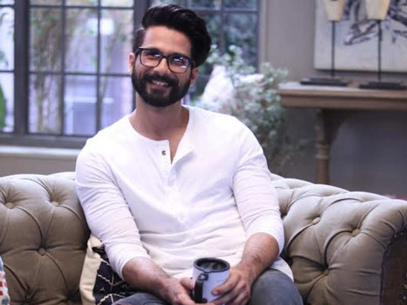 Shahid Kapoor: Watch: Shahid Kapoor expresses his displeasure over ...