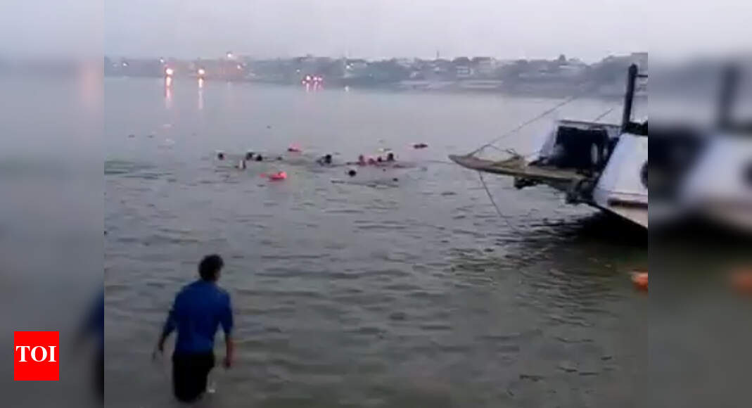Boat with 40 capsizes in Patna, at least 21 dead | Patna News - Times ...