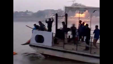10 feared drowned in Patna boat mishap