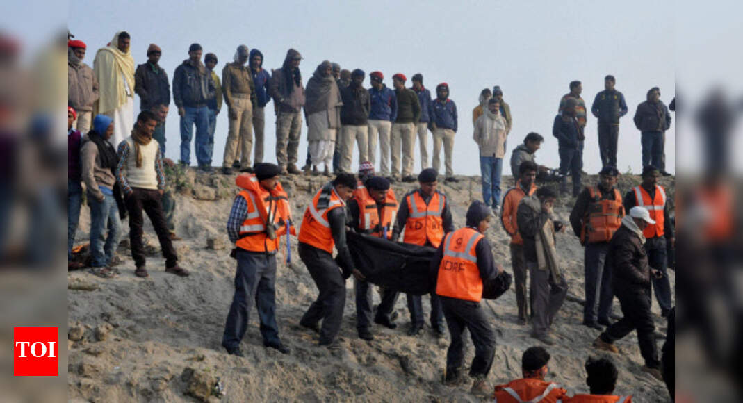 Patna boat tragedy toll mounts to 24, FIR filed | India News - Times of ...