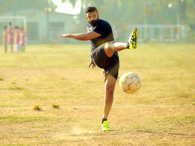 Jayasurya to train with Kolkata football clubs for his next