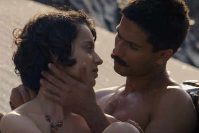 'Ye Ishq Hai' from 'Rangoon' featuring Shahid Kapoor and Kangana Ranaut will leave you speechless