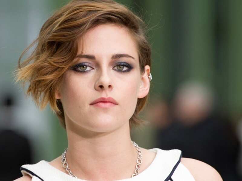 Kristen Stewart To Host Saturday Night Live Times Of India
