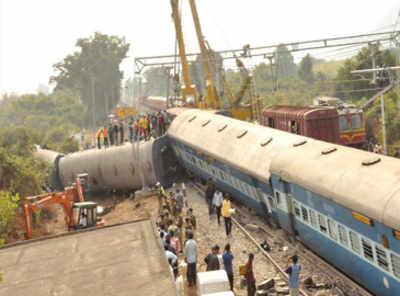 Death toll in Hirakhand Express derailment climbs to 39, Suresh Prabhu orders probe