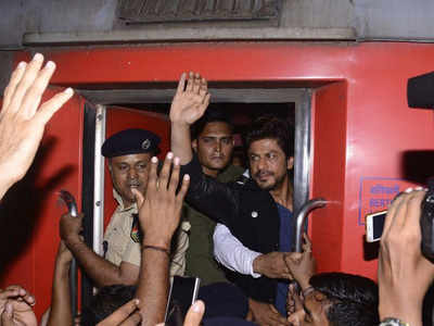 ‘Raees’ rail ride: Shah Rukh Khan says his “real life train journeys have not been as romantic and beautiful as the reel ones”