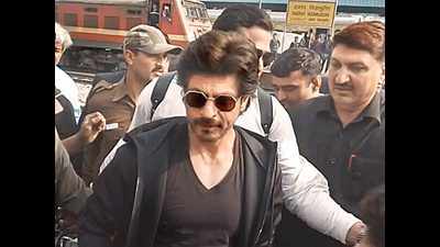 Changed platform and time can’t derail Shah Rukh Khan’s Delhi fans