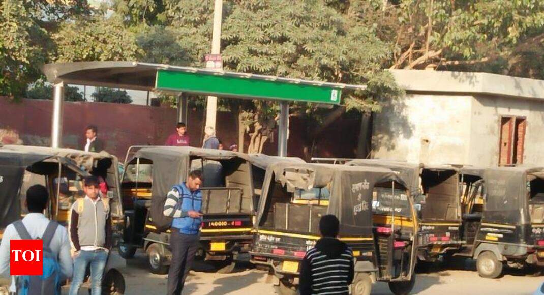 Gurgaon Bus stop or auto stand? Times of India