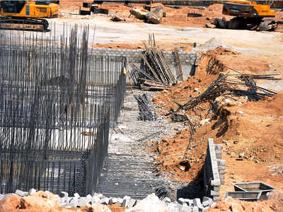 T-Hub retaining wall crashes, two migrant workers crushed | Hyderabad ...