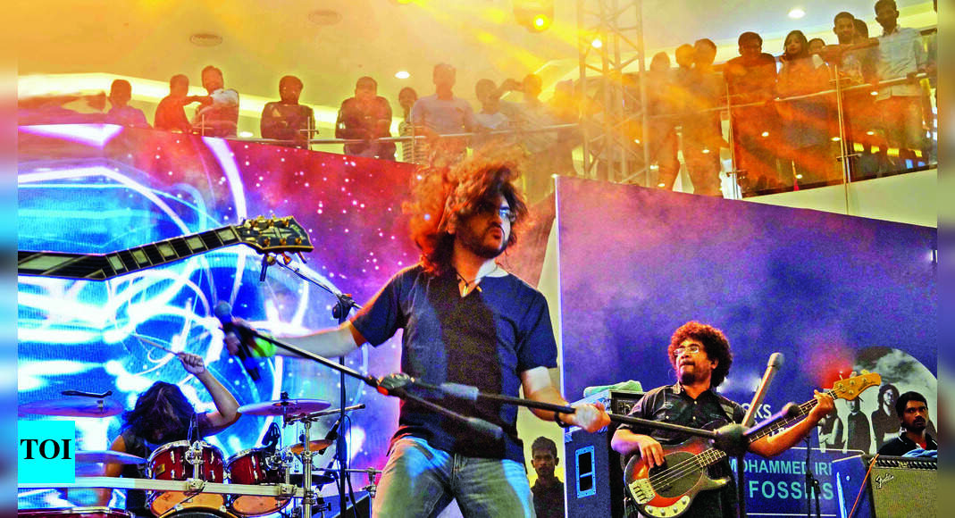FOSSILS And this band had the crowd hooked Hyderabad News Times of