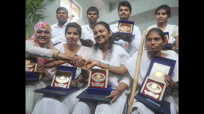 Bangalore University convocation: 2 differntly-abled students bag gold medals