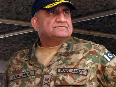 Pakistani politicians up ante over army's secret courts