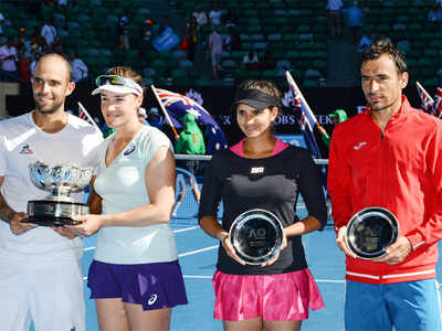 Australian Open: Sania-Dodig stunned by unseeded Spears-Cabal in mixed doubles final