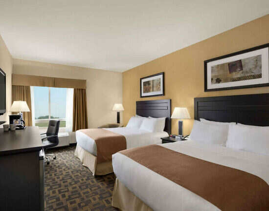 Go pocket-friendly in the budget hotels in Winnipeg