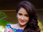 Actress Parul Yadav attacked by street dogs
