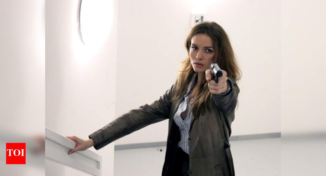 Saffron Burrows second child with wife Alison Balian English Movie News Times of India