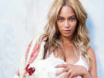 Beyonce flaunts baby bump, pregnant with twins